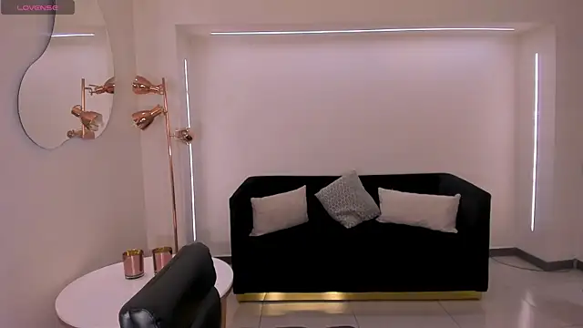 StacyWoods online show from 25, 3, 2026