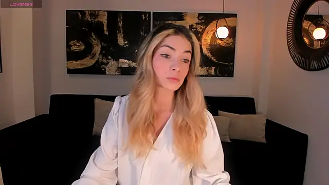StacyWoods online show from 3, 7, 2026