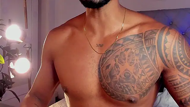 LiamGarcia1 online show from 5, 2, 2025