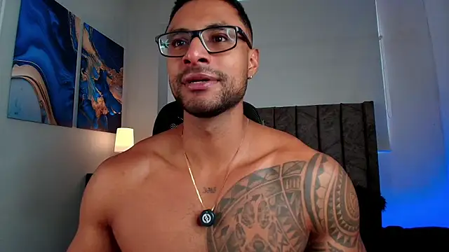 LiamGarcia1 online show from 14, 4, 2026