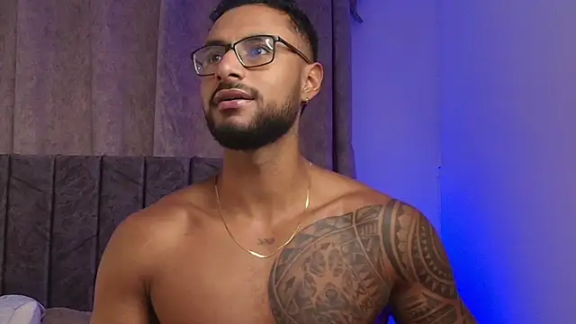 LiamGarcia1 online show from 9, 2, 2025