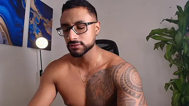 LiamGarcia1 online show from 20, 3, 2026