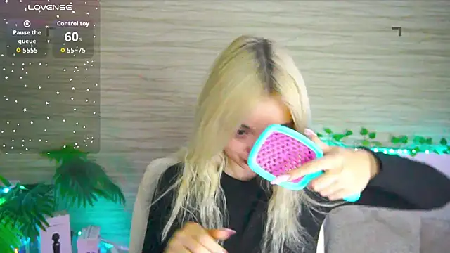 Ashley S online show from 4, 11, 2025