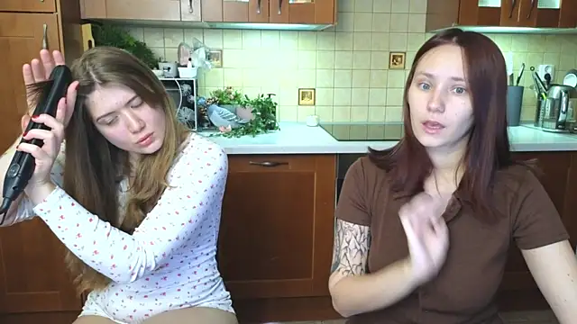 HotCaramellsTV online show from 8, 4, 2026