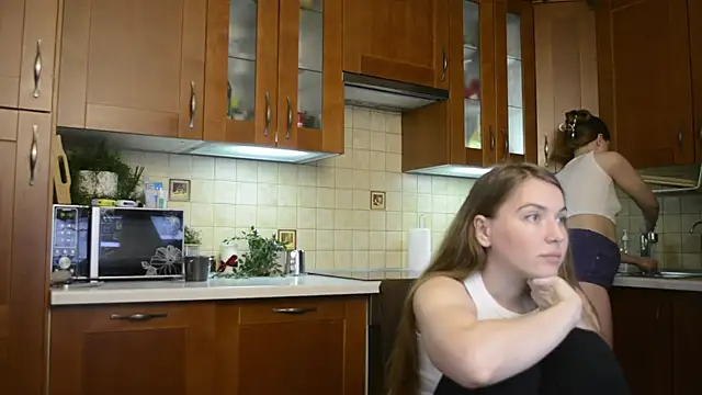 HotCaramellsTV online show from 9, 2, 2026