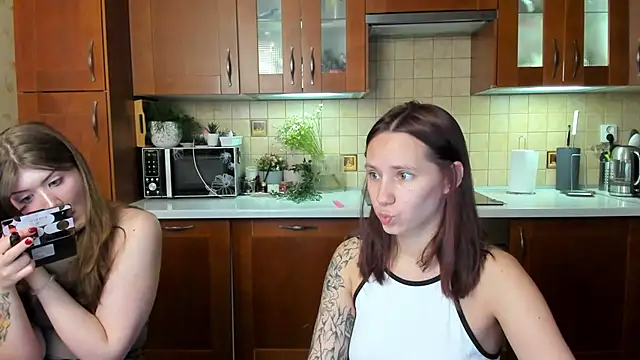 HotCaramellsTV online show from 13, 4, 2026