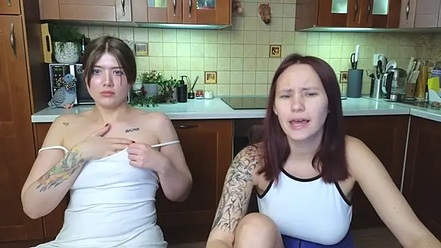 HotCaramellsTV online show from 7, 4, 2026