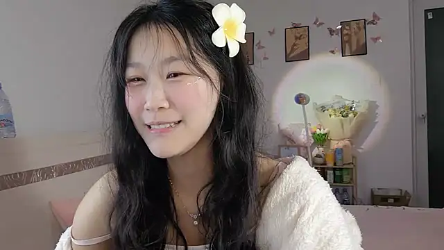 Snapshot of Luminous163 chatting on 2, 3, 2025 Luminous163 online show from 2, 3, 2025