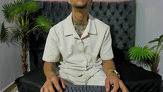 Snapshot of Salomon_koude chatting on 13, 6, 2026 Salomon koude online show from 13, 6, 2026