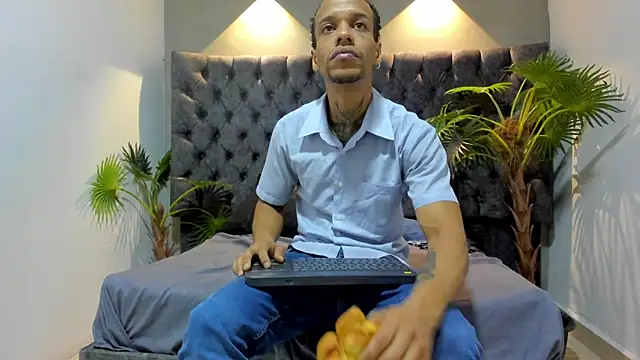 Snapshot of Salomon_koude chatting on 9, 7, 2026 Salomon koude online show from 9, 7, 2026