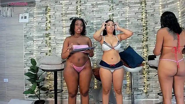 Candyscouples online show from 28, 10, 2025