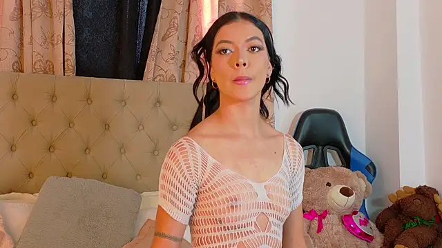 GeorginaHills online show from 23, 10, 2025