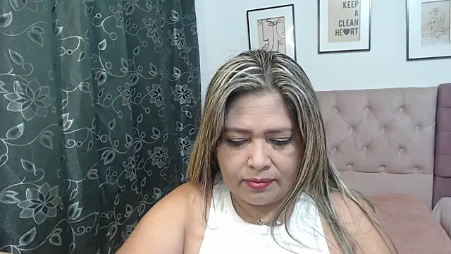 CANDYSWEET51 online show from 4, 11, 2025