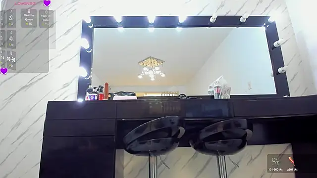 ElisabethMassey online show from 11, 10, 2025