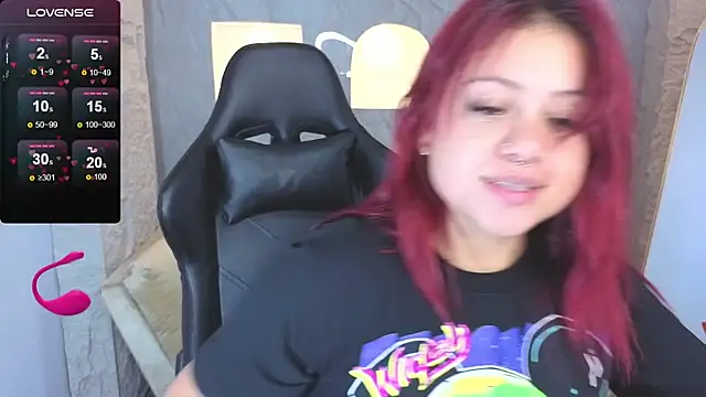 Snapshot of _Ambar72_b chatting on 23, 11, 2025 Ambar72 b online show from 23, 11, 2025