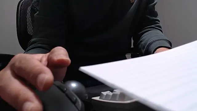 Snapshot of nimirole chatting on 14, 1, 2026 nimirole online show from 14, 1, 2026
