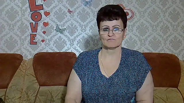 Snapshot of PaulaGolden chatting on 1, 10, 2025 PaulaGolden online show from 1, 10, 2025