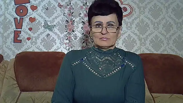 Snapshot of PaulaGolden chatting on 10, 5, 2026 PaulaGolden online show from 10, 5, 2026