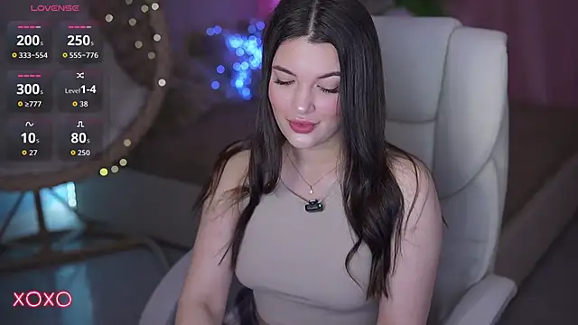 YourLolaBunny online show from 10, 4, 2026