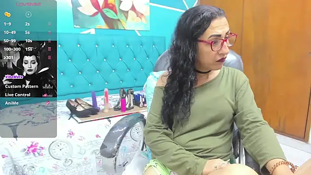 Snapshot of sabrina_dupont chatting on 23, 10, 2025 sabrina dupont online show from 23, 10, 2025