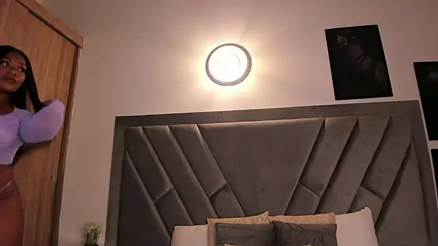 brenda nova18 online show from 3, 2, 2026