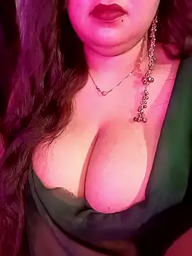 Snapshot of Suhanakhan00 chatting on 6, 5, 2026 Suhanakhan00 online show from 6, 5, 2026