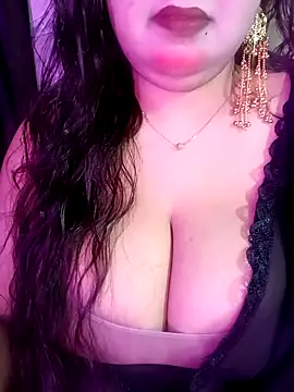 Snapshot of Suhanakhan00 chatting on 18, 5, 2026 Suhanakhan00 online show from 18, 5, 2026