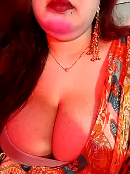 Snapshot of Suhanakhan00 chatting on 30, 5, 2026 Suhanakhan00 online show from 30, 5, 2026