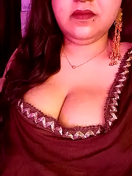 Snapshot of Suhanakhan00 chatting on 22, 5, 2026 Suhanakhan00 online show from 22, 5, 2026
