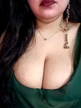 Snapshot of Suhanakhan00 chatting on 3, 5, 2026 Suhanakhan00 online show from 3, 5, 2026