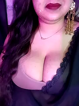Snapshot of Suhanakhan00 chatting on 27, 5, 2026 Suhanakhan00 online show from 27, 5, 2026