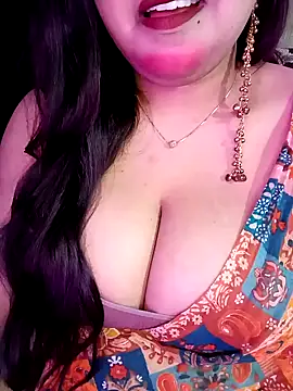 Suhanakhan00 online show from 12, 3, 2026