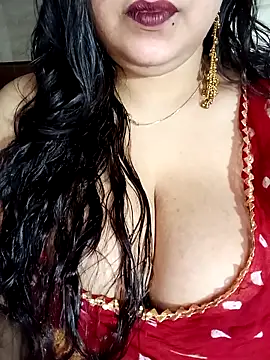 Snapshot of Suhanakhan00 chatting on 29, 5, 2026 Suhanakhan00 online show from 29, 5, 2026