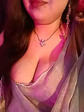 Snapshot of Suhanakhan00 chatting on 6, 8, 2026 Suhanakhan00 online show from 6, 8, 2026