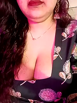 Snapshot of Suhanakhan00 chatting on 26, 5, 2026 Suhanakhan00 online show from 26, 5, 2026