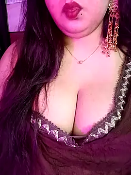 Snapshot of Suhanakhan00 chatting on 15, 5, 2026 Suhanakhan00 online show from 15, 5, 2026
