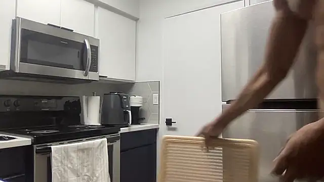 Snapshot of Blacklength chatting on 13, 2, 2025 Blacklength online show from 13, 2, 2025