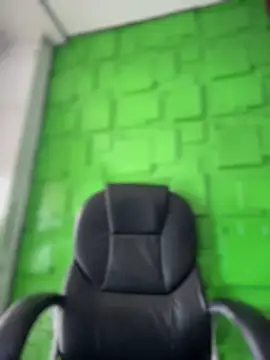 Sophie LS online show from 8, 4, 2026