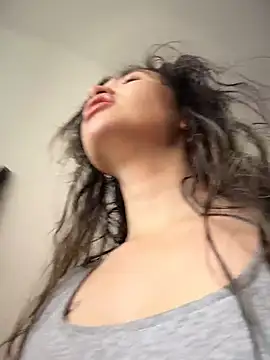 Sophie LS online show from 12, 4, 2026