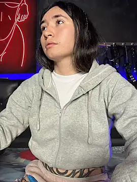 Sophie LS online show from 20, 4, 2026