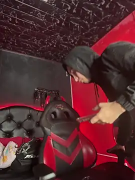 Sophie LS online show from 8, 1, 2026