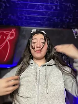 Sophie LS online show from 19, 4, 2026