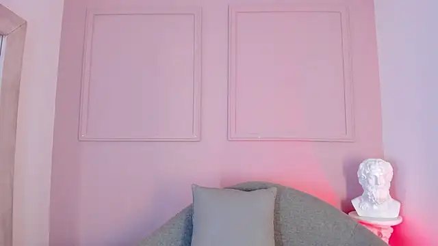 Snapshot of victoria_milann chatting on 30, 11, 2025 victoria milann online show from 30, 11, 2025