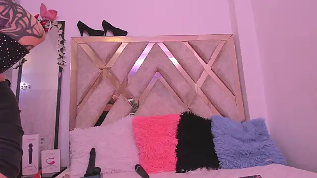 sarawiliamx online show from 22, 11, 2025