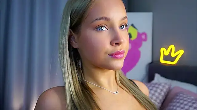 Snapshot of AftonConnett chatting on 15, 11, 2025 AftonConnett online show from 15, 11, 2025