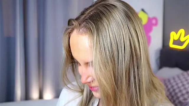 Snapshot of AftonConnett chatting on 25, 10, 2025 AftonConnett online show from 25, 10, 2025