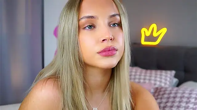 Snapshot of AftonConnett chatting on 26, 10, 2025 AftonConnett online show from 26, 10, 2025