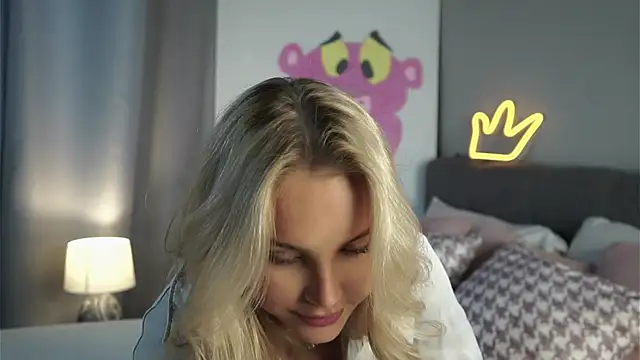 Snapshot of AftonConnett chatting on 1, 10, 2025 AftonConnett online show from 1, 10, 2025