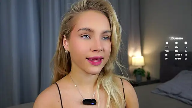 Snapshot of AftonConnett chatting on 8, 3, 2025 AftonConnett online show from 8, 3, 2025