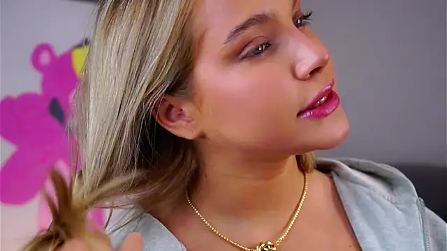 Snapshot of AftonConnett chatting on 30, 11, 2025 AftonConnett online show from 30, 11, 2025